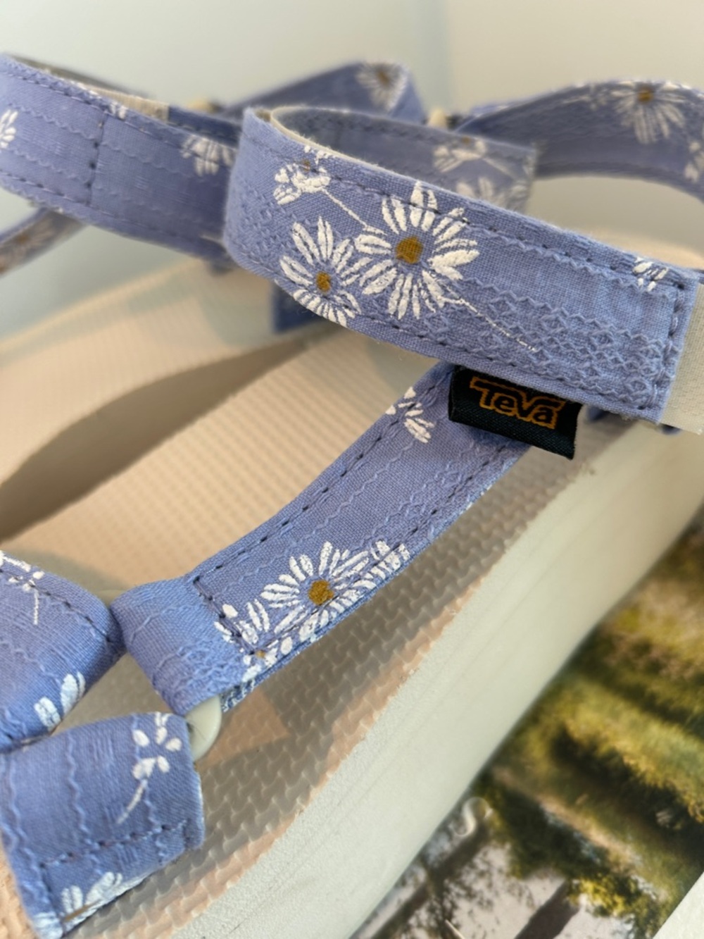 Teva Flatform Gloriosa Universal Perwinkle Daisies Platform Sandals EUC - Picture 5 of 12